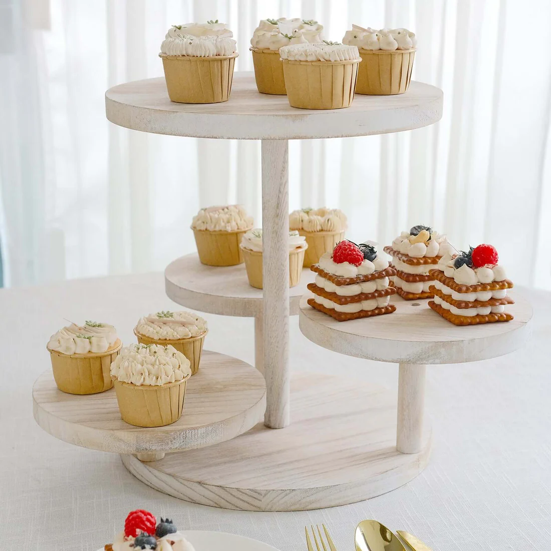 Cake Display Stands vs Dessert Display Towers